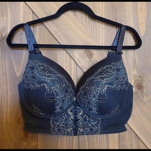 Cacique Sz 40DD Lace embroidered